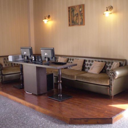 Byzantion Hotel Mystras Exteriör bild