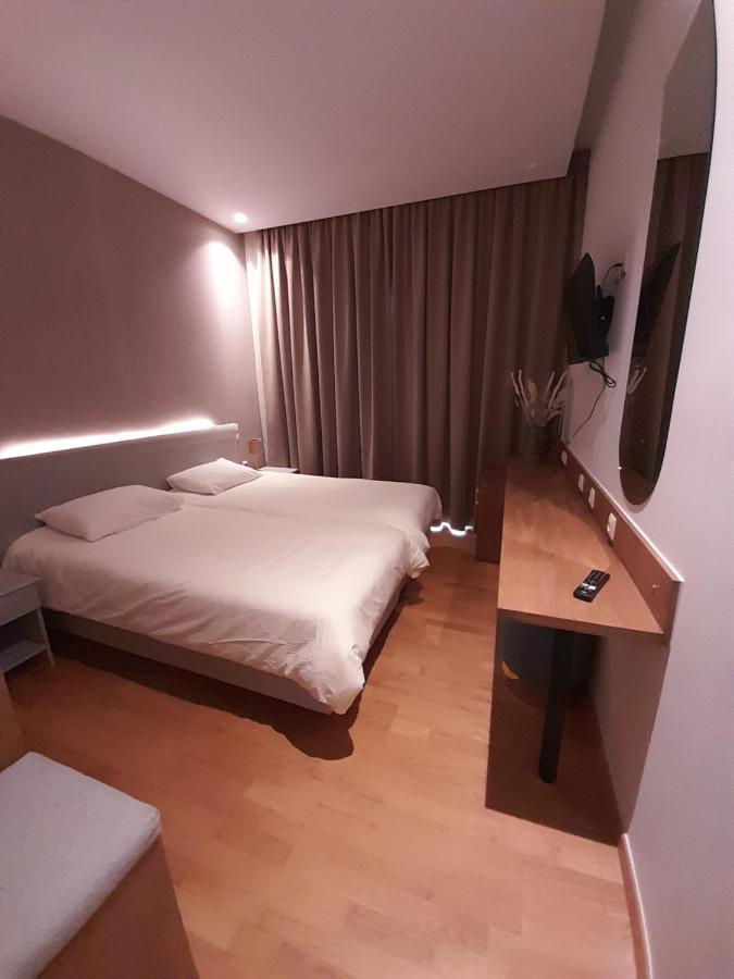 Byzantion Hotel Mystras Exteriör bild