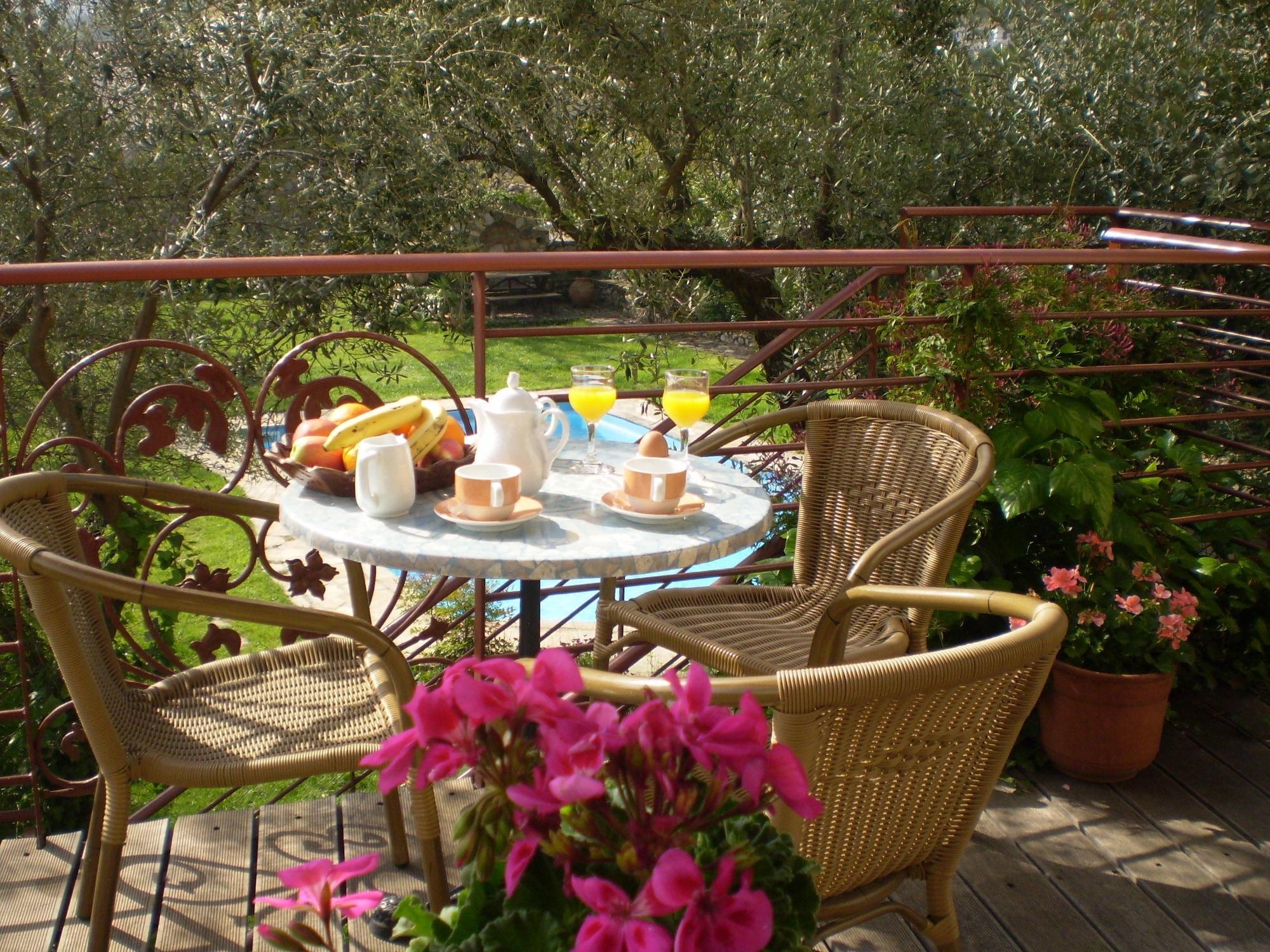 Byzantion Hotel Mystras Exteriör bild