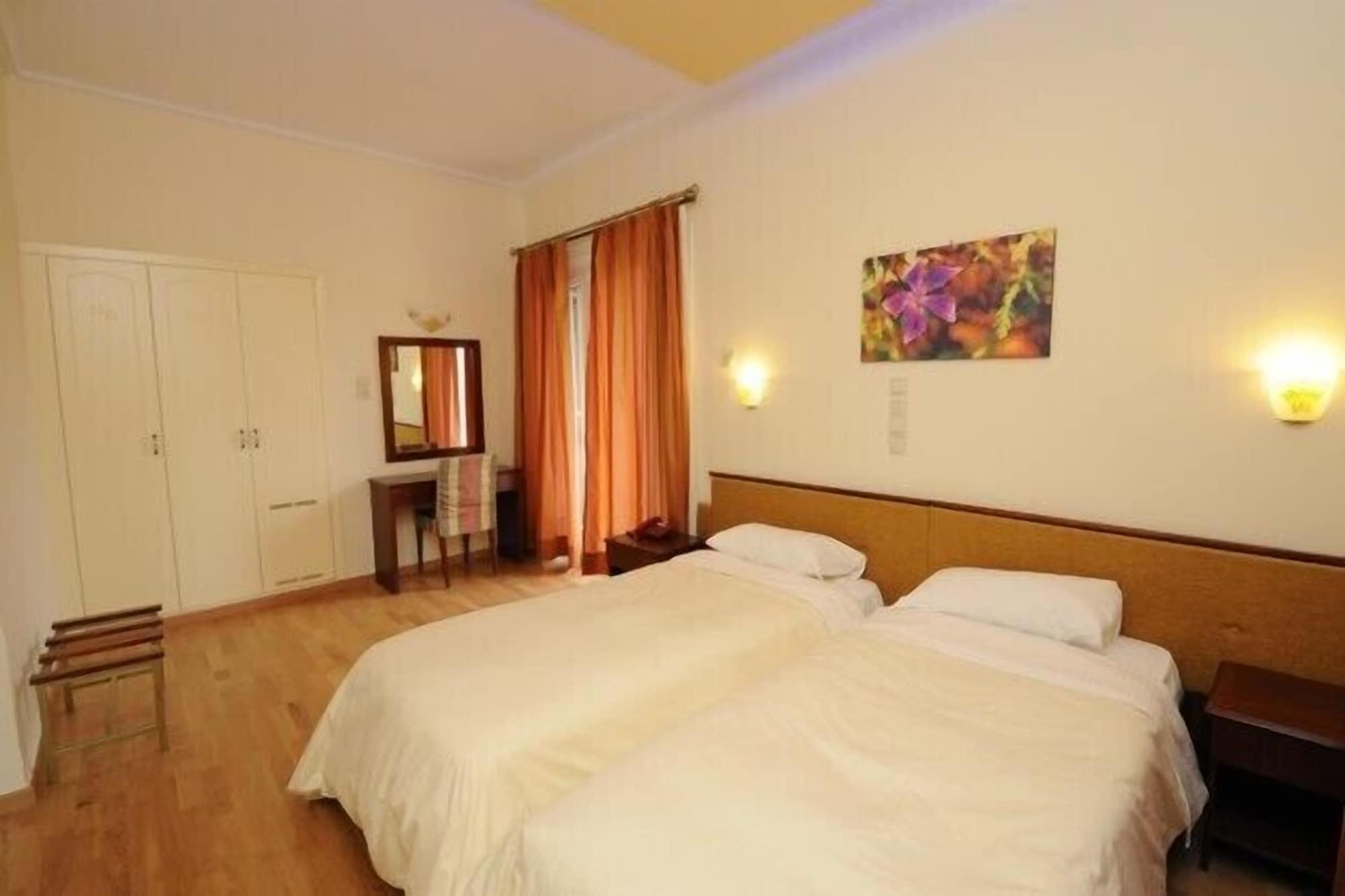 Byzantion Hotel Mystras Exteriör bild