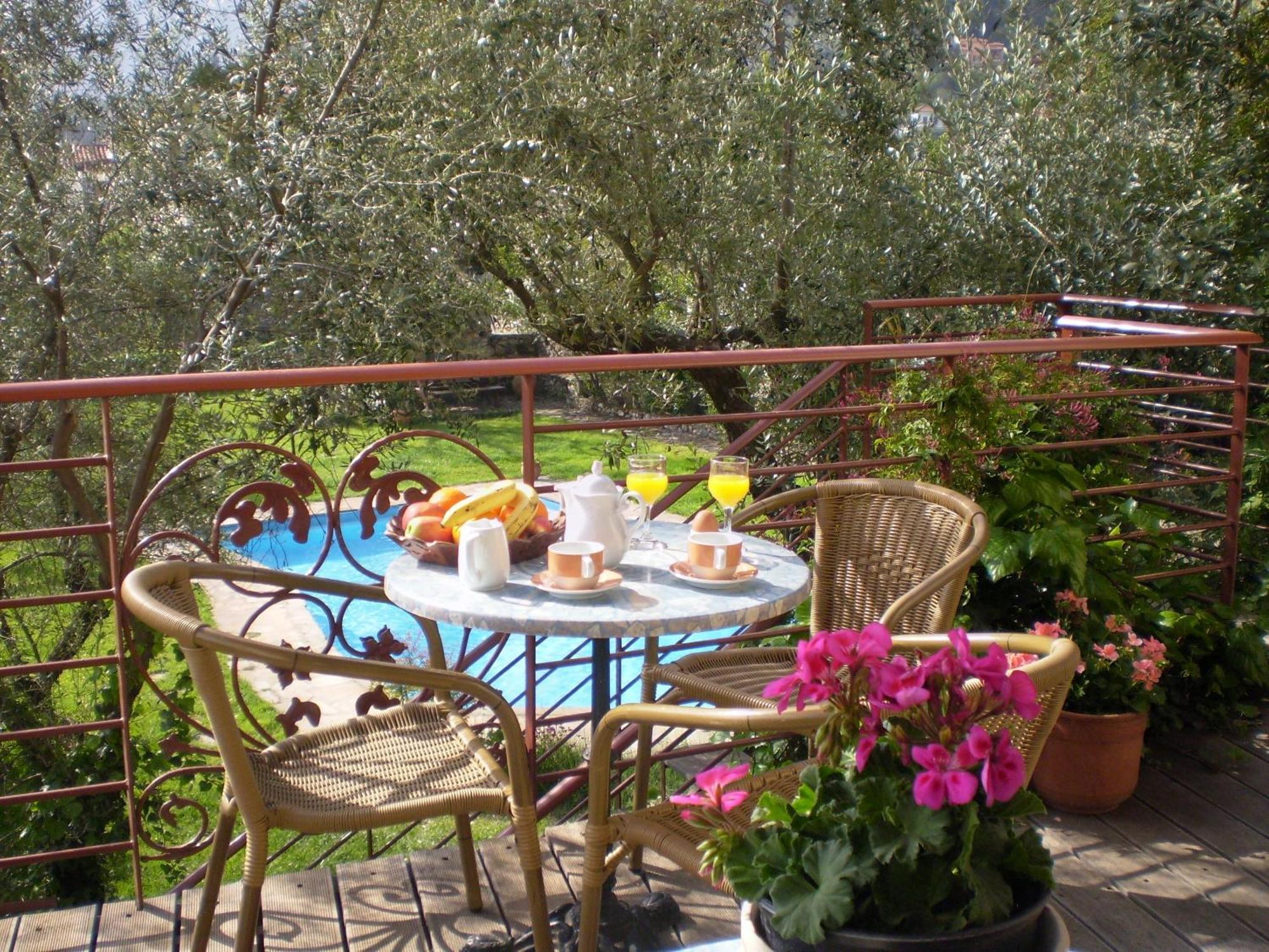 Byzantion Hotel Mystras Exteriör bild