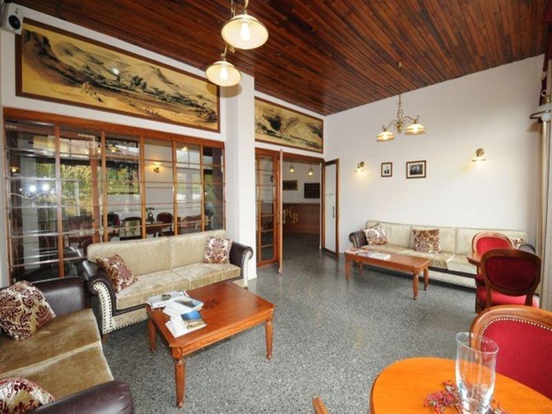 Byzantion Hotel Mystras Exteriör bild